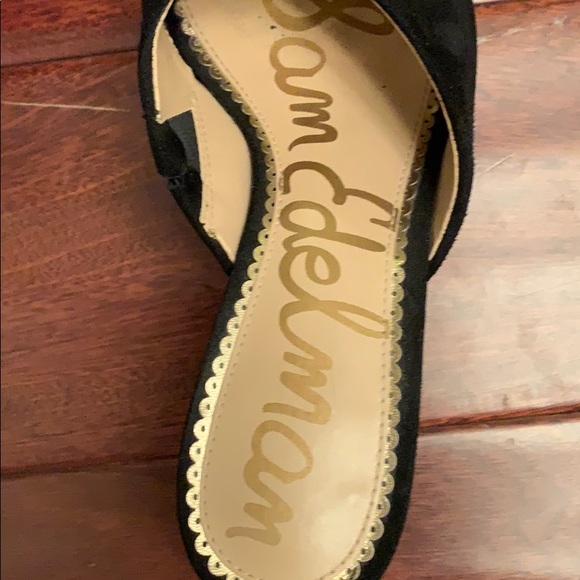 Shoes - Picture 3 of 4